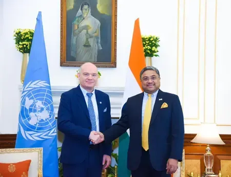 UNODC representative Holge presents credentials to MEA Secretary George 