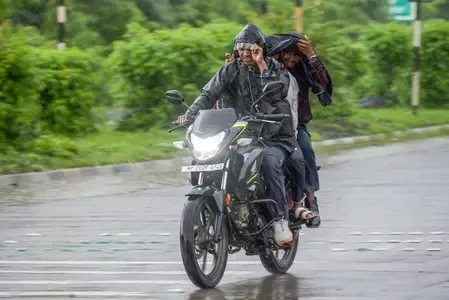 Why is Madhya Pradesh Experiencing Unseasonal Rain and Temperature Variations?