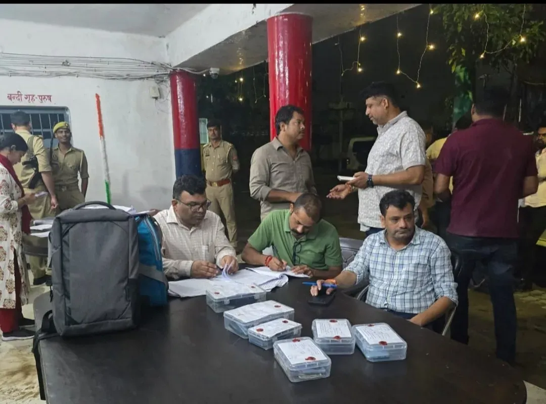 लखनऊ में ANTF-FSDA की छापेमारी: 9.60 लाख नशीली गोलियाँ बरामद, 6 गिरफ्तार