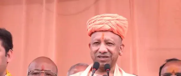 Yogi Adityanath offers prayers at Krishna Janmabhoomi on Janmashtami, hails Ayodhya's rise