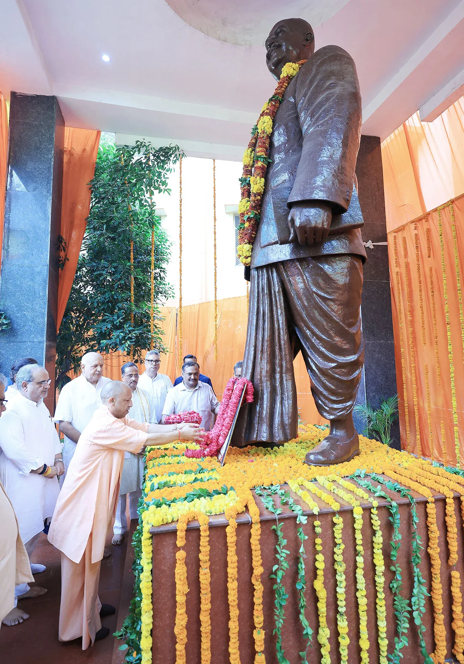 Did UP CM Yogi Adityanath Honor Syama Prasad Mookerjee on His Death Anniversary?