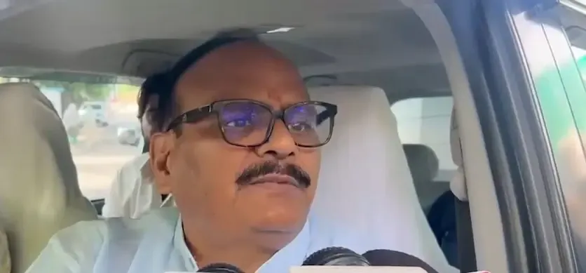 Brajesh Pathak attacks Akhilesh Yadav in Ayodhya, cites SP 'mafia culture'