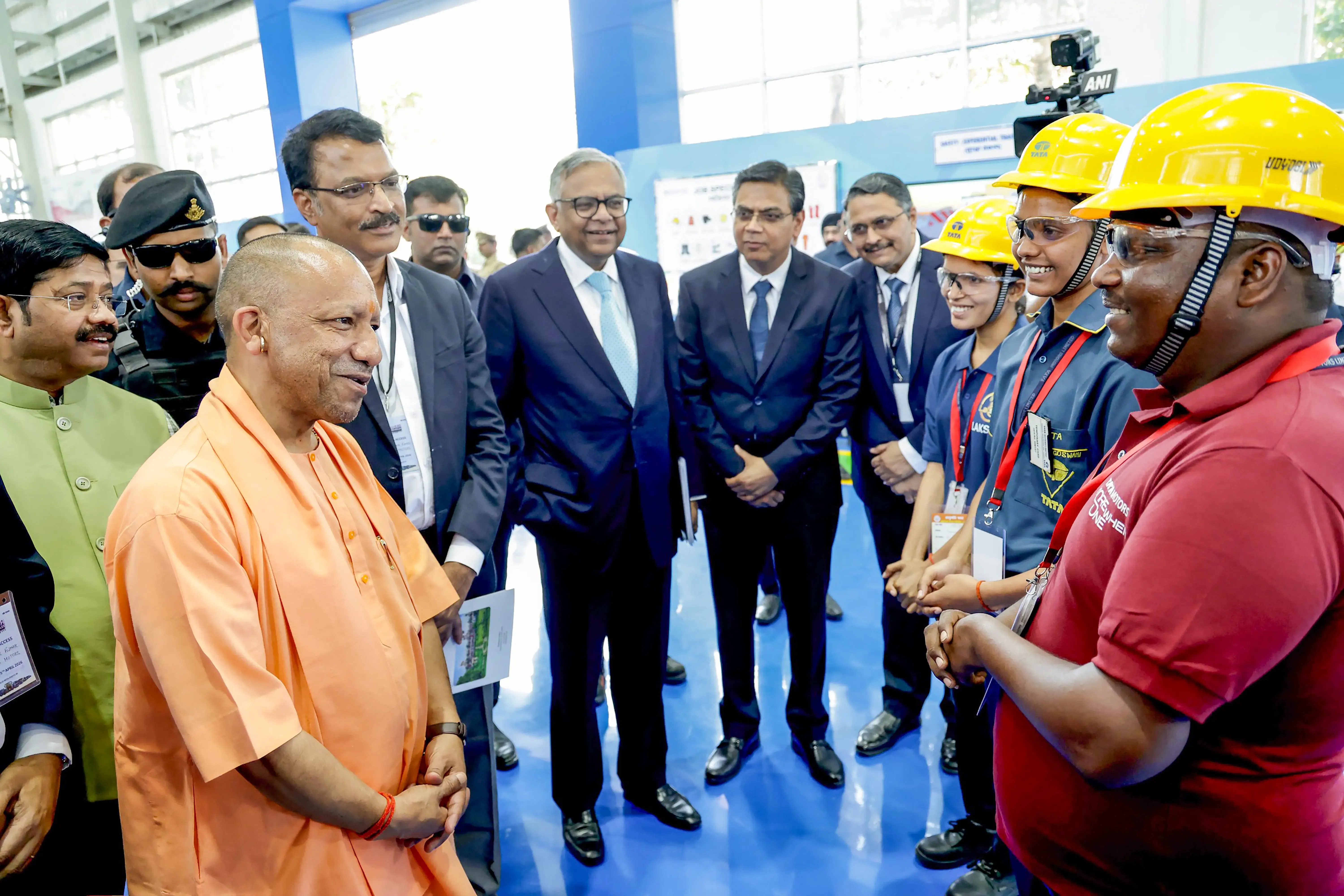 Uttar Pradesh's Journey Towards Becoming a Global Manufacturing Hub: CM Yogi Celebrates Launch of 10th Lakh Electric Bus