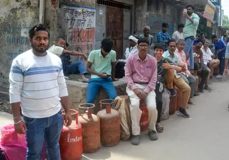 Uttar Pradesh Government Intensifies Crackdown on Black Marketing: 233 FIRs and 20 Arrests