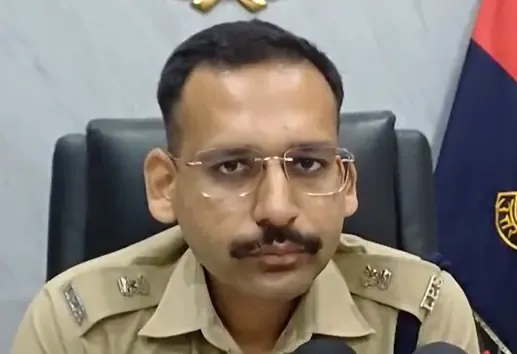 क्या यूपी में 'आई लव मोहम्मद' विवाद में धमकी भरा वीडियो वायरल करने वाला नदीम गिरफ्तार हुआ?