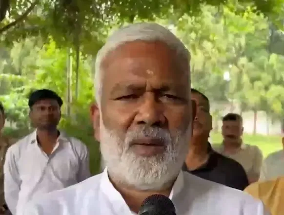 यूपी में 72 घंटे की भारी बारिश से बाढ़ का खतरा, CM योगी के निर्देश पर प्रशासन अलर्ट