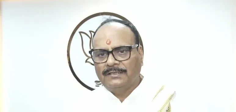 यूपी में सरकारी डॉक्टरों की रिटायरमेंट उम्र 65 से बढ़कर 70 साल, ब्रजेश पाठक का ऐलान