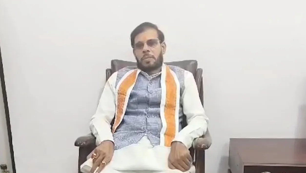 यूपी कैबिनेट विभाग बंटवारे पर सपा के तंज का मनोज कुमार पांडेय ने दिया करारा जवाब