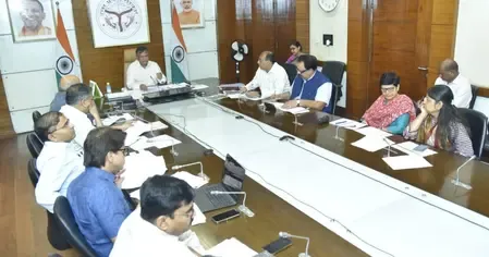 यूपी में यूरिया व डीएपी की कोई कमी नहीं, कालाबाजारी पर होगी कठोर कार्रवाई : मुख्य सचिव