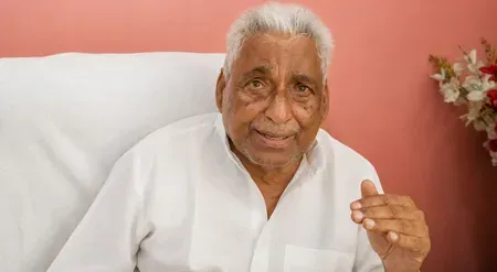 यूपी मानसून सत्र की अवधि बढ़ाने की मांग पर अड़ा विपक्ष, कहा- सरकार की मुद्दों से भागने की कोशिश