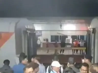 UP: Nandan Kanan Express Encounters Mishap as Coach Disconnects Shortly After Departing DDU Junction