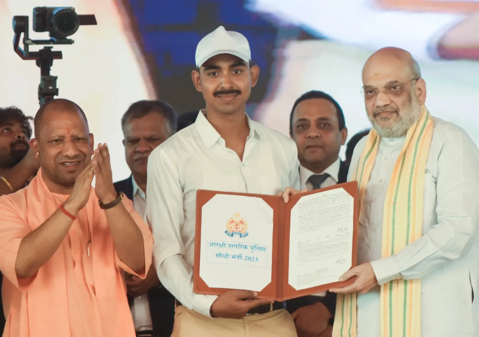 UP: Did Over 60,000 Police Constables Including 12,000 Women Receive Appointment Letters?