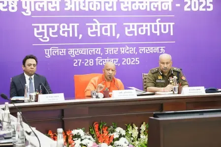 क्या यूपी पुलिस अपराधियों के लिए भय और नागरिकों के लिए विश्वास का प्रतीक बन गई है: सीएम योगी?