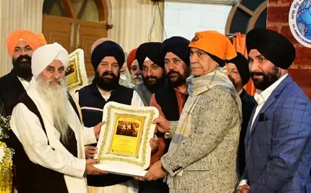 श्रीनगर: उपराज्यपाल मनोज सिन्हा ने साहिबजादों, माता गुजरी जी और श्री गुरु गोबिंद सिंह जी को अर्पित की श्रद्धांजलि 