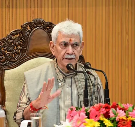 जम्मू संभाग में सुरक्षा स्थिति की समीक्षा के लिए उपराज्यपाल ने की उच्चस्तरीय बैठक 