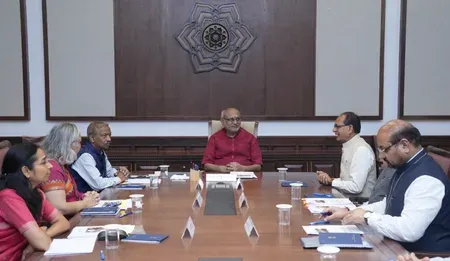 उपराष्ट्रपति ने कपास क्रांति मिशन की सराहना की, उत्पादकता बढ़ाने और वैश्विक प्रतिस्पर्धा को समयबद्ध मंजूरी पर जोर