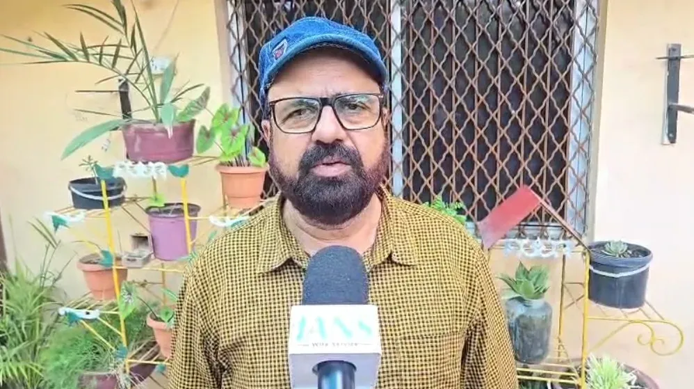 NEET-UG 2026: Nagpur candidate's father denies receiving revised admit card for Abu Dhabi centre