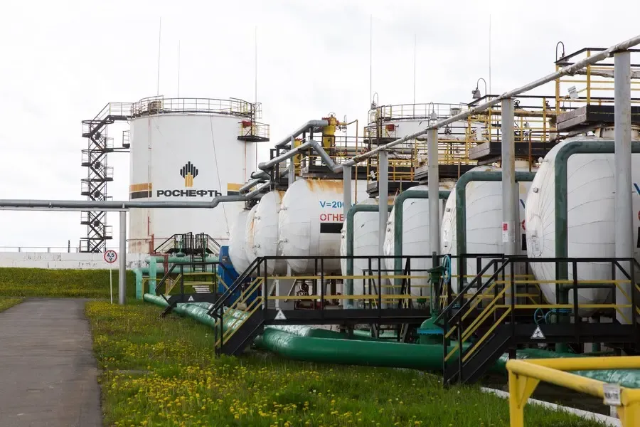 US-Iran Conflict: Opportunities for Upstream Energy and Defence Sectors Amid Rising Oil Prices