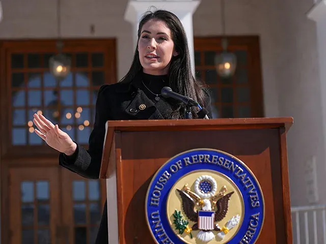 US bill targets foreign-paid influencers under FARA disclosure law