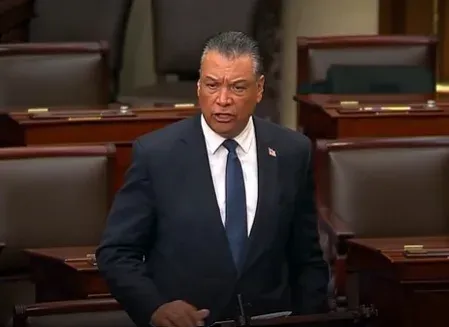 US Democrats demand reversal of green card policy shift by USCIS