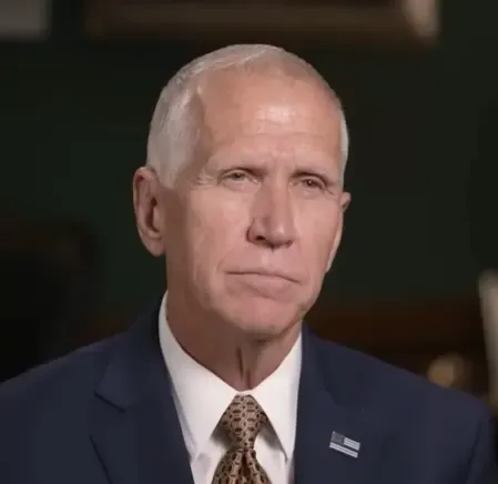 US Lawmakers Challenge Trump's Military Strategy Towards Iran