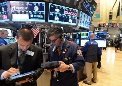 Why Are US Markets Plummeting as Tech Stocks Decline? Investors Brace for Key Economic Insights