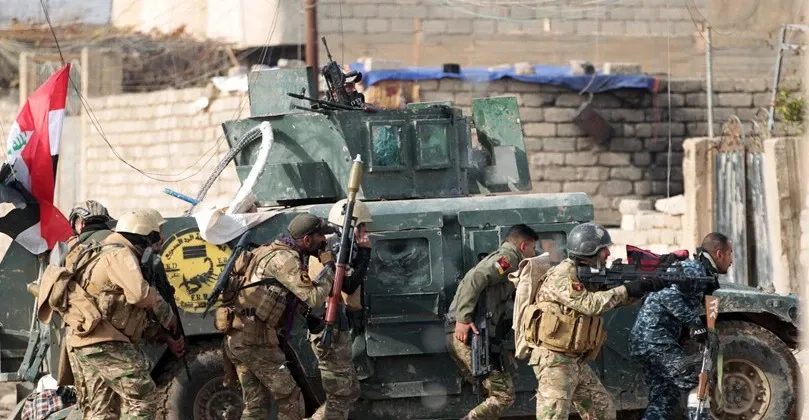 Did the US military detain an ISIS leader during operations in Iraq and Syria?