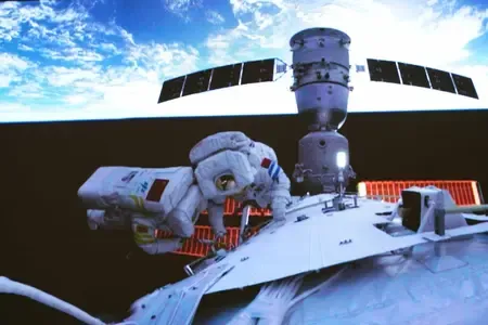 US Officials and Lawmakers Raise Alarm Over China's Growing Space Dominance