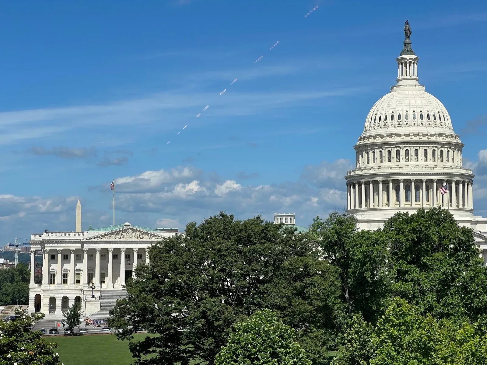 US senators Todd Young, Mark Kelly urge bipartisan courage over party loyalty