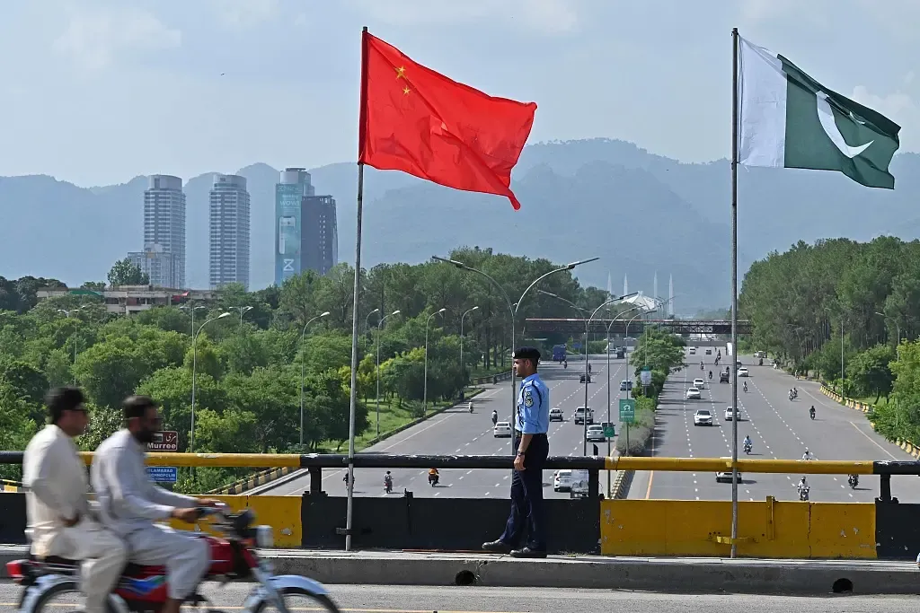 Is the US Shadow Threatening Pakistan’s Relationship with China?