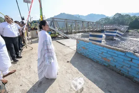 उत्तर बंगाल में आई बाढ़ पर बोलीं ममता बनर्जी, "घटना का राजनीतिकरण कर रहे कुछ लोग"