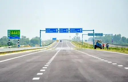 गंगा एक्सप्रेसवे 15 दिन टोल-फ्री: योगी सरकार का बड़ा फैसला, IRB और अदाणी को यूपीडा के निर्देश जारी
