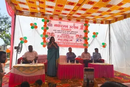 उत्तर प्रदेश: बालवाटिका नवारंभ उत्सव, नन्हें हाथों ने रेत पर लिखी सीख की पहली इबारत