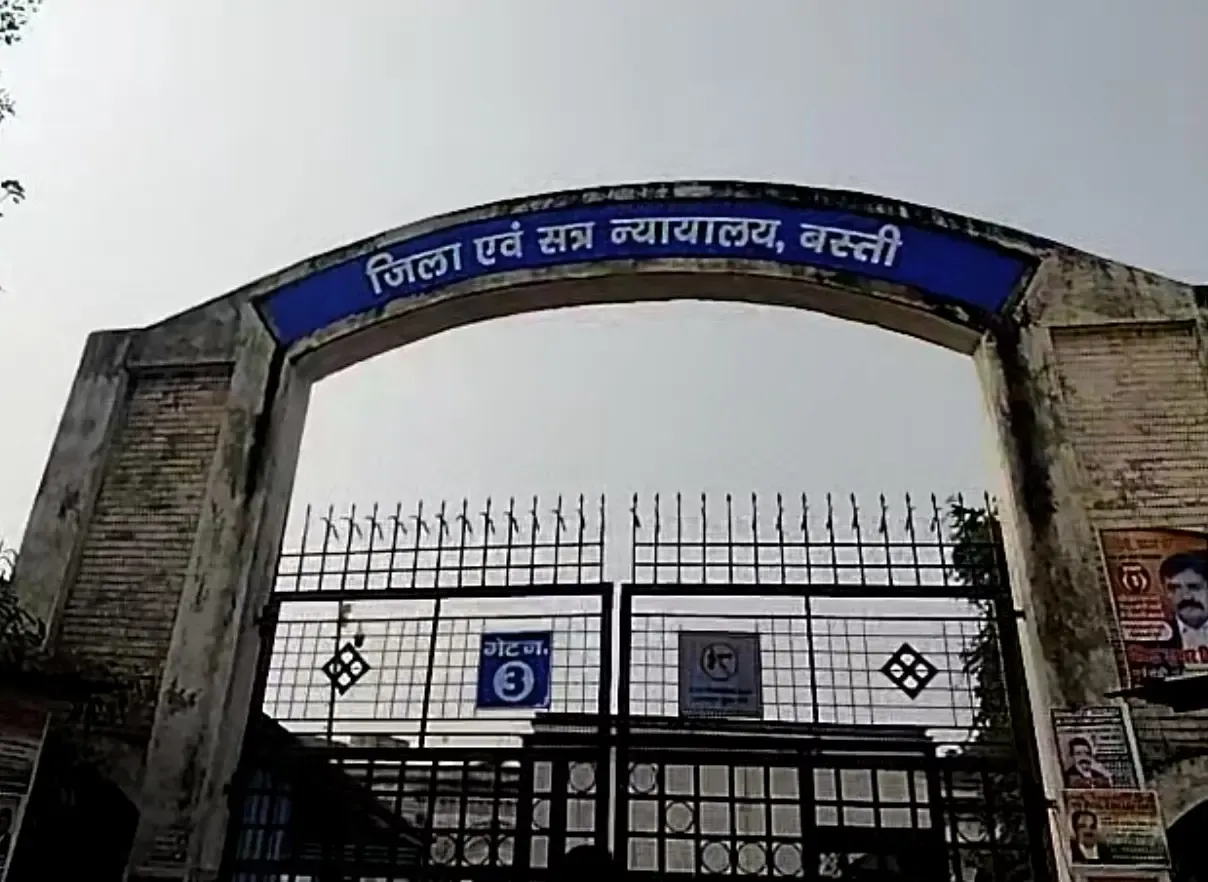 क्या उत्तर प्रदेश के बस्ती में कोडीन सिरप बरामदगी मामले में दो लोगों को 10 साल की सजा मिली?