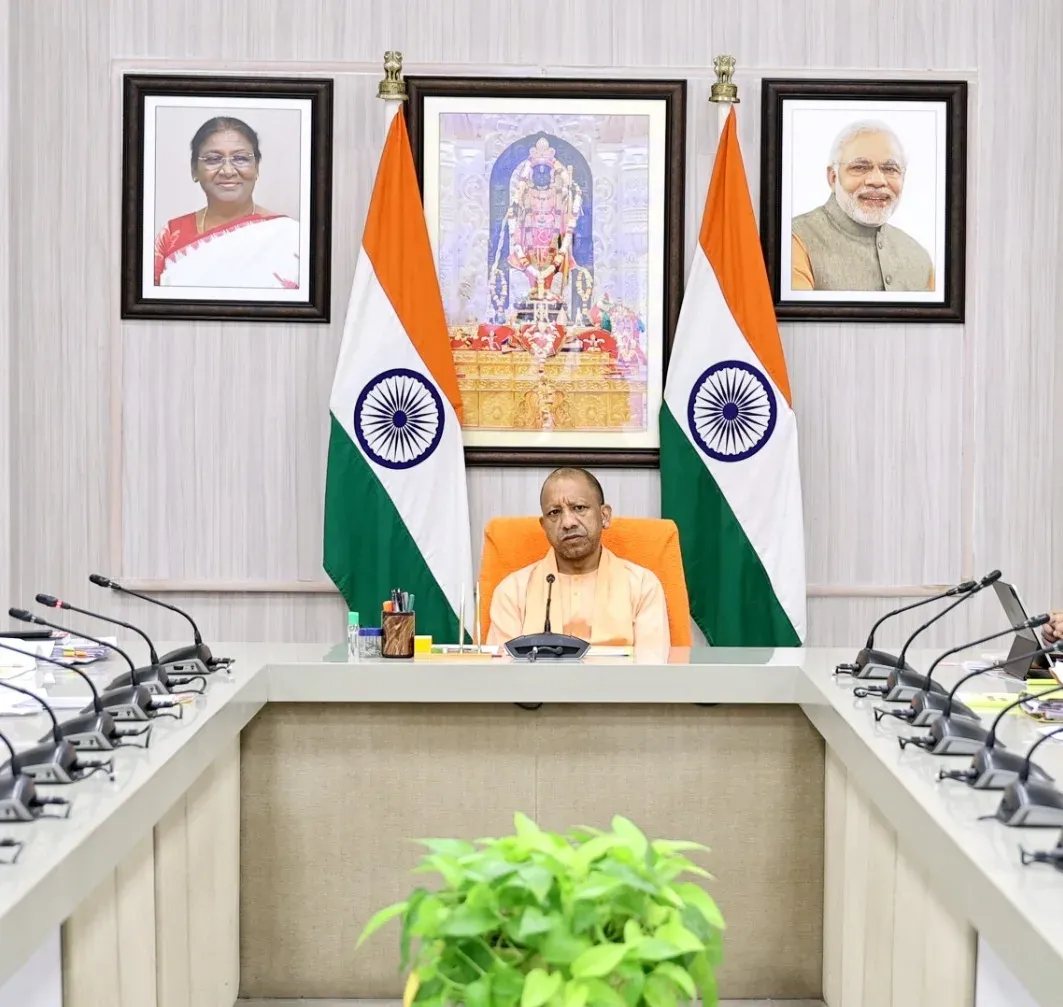 यूपी में आंधी-बारिश का कहर: हमीरपुर में ब्रिज गिरने से 6 मजदूरों की मौत, सीएम योगी ने 24 घंटे में मुआवजे का निर्देश दिया