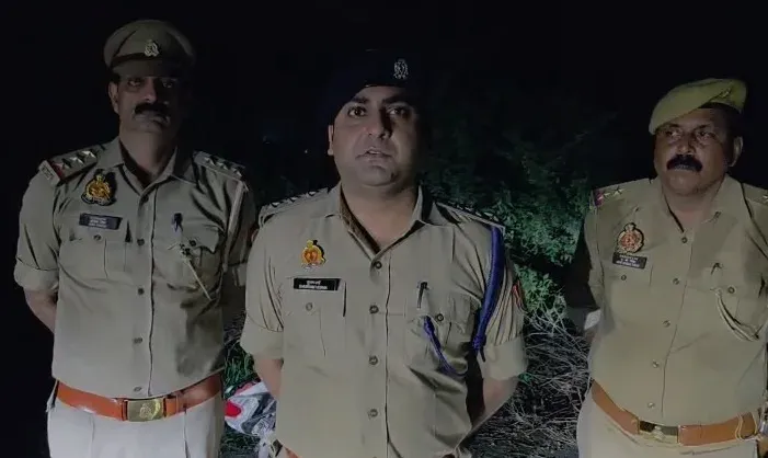 गाजीपुर मुठभेड़: नाबालिग अपहरण का ₹50,000 इनामी संजय बिन्द गिरफ्तार, पैर में लगी गोली