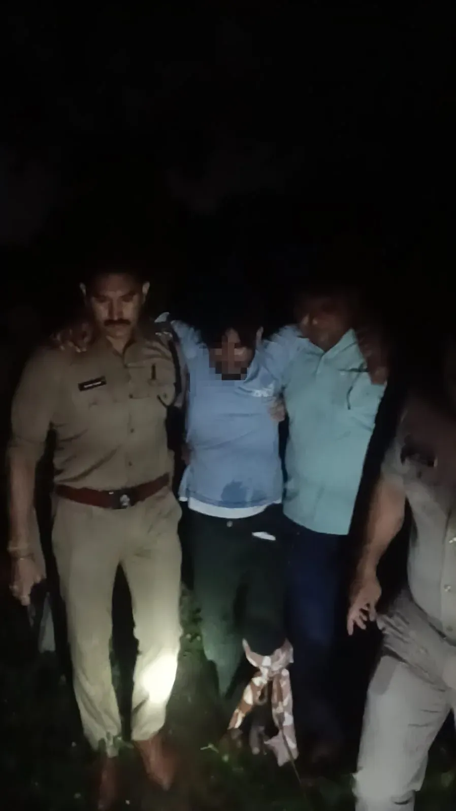 देहरादून मुठभेड़: बसंत विहार में पुलिस ने चैन स्नैचर आकाश को गोली मारकर दबोचा, तमंचा-स्कूटी बरामद