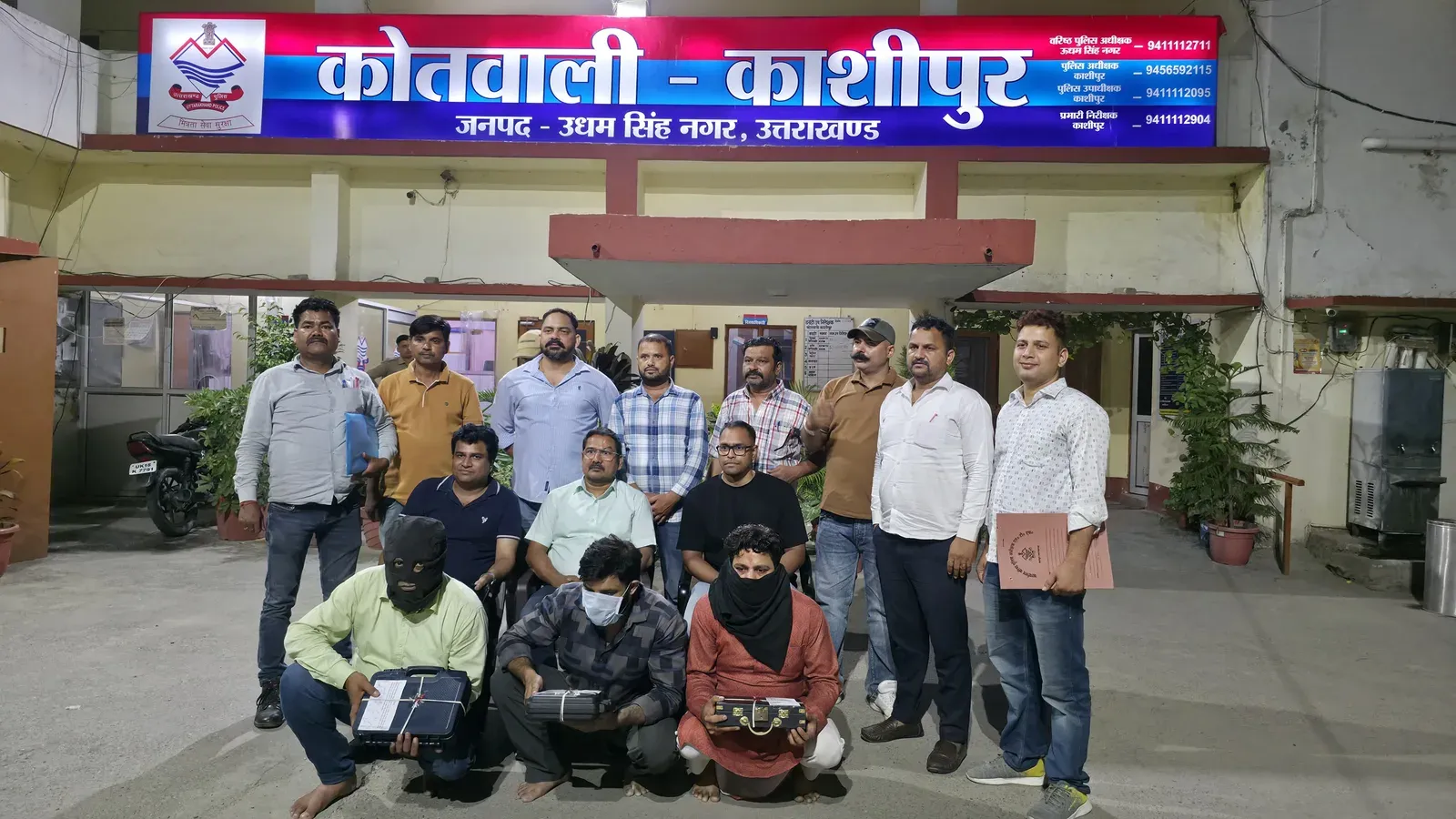 काशीपुर में STF का बड़ा ऑपरेशन: 3 फर्जी शस्त्र लाइसेंस धारक गिरफ्तार, 3 पिस्टल व 65 कारतूस बरामद
