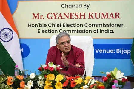 उत्तराखंड: मुख्य निर्वाचन आयुक्त ने आगामी एसआईआर को लेकर समीक्षा बैठक की