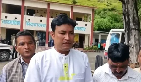 उत्तराखंड: पैसानी गांव में 34 साल बाद आई आपदा, ग्रामीणों ने की विस्थापन की मांग