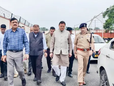 उत्तराखंड : पीएम मोदी के आपदा क्षेत्र दौरे से पहले सीएम धामी ने लिया तैयारियों का जायजा 
