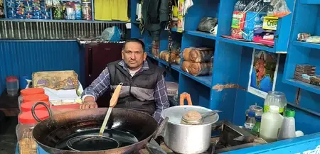 उत्तराखंड: पीएम स्वनिधि योजना से बदली रेहड़ी-पटरी वालों की तकदीर, चमोली में लोगों को मिला आर्थिक संबल