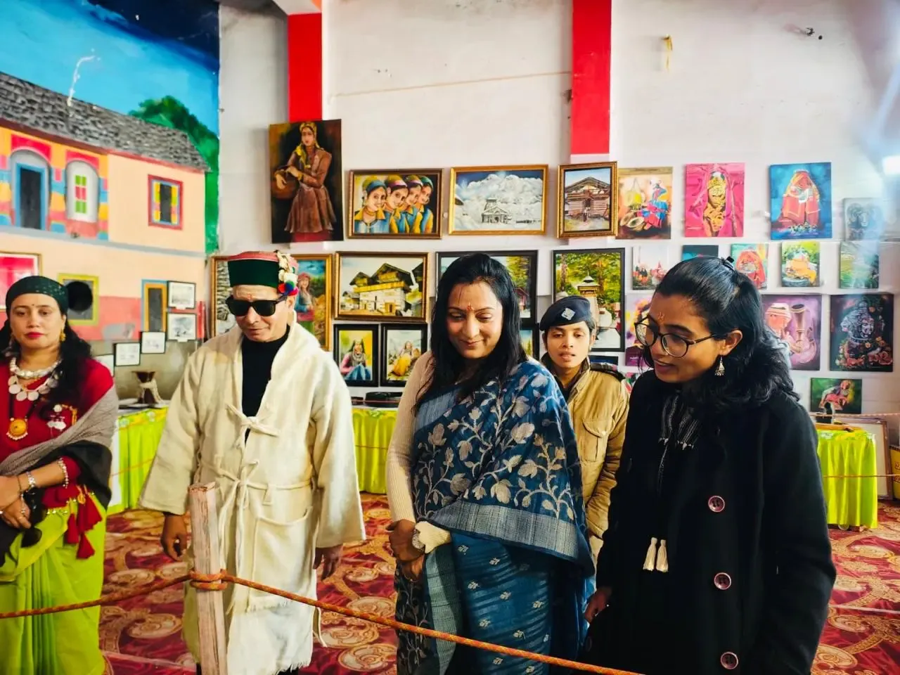 क्या उत्तरकाशी में पुलिस अधीक्षक ने मंगसीर बग्वाल उत्सव के दौरान 'बेटी बग्वाल' का उद्घाटन किया?