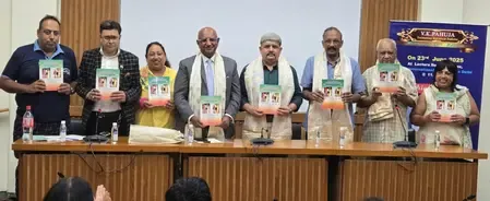 वी.के. पाहुजा वार्षिक तैराकी सांख्यिकी बुलेटिन के 45वें अंक का विमोचन