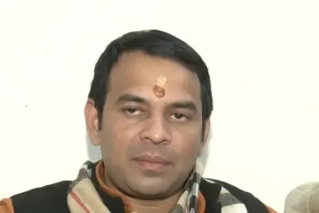 क्या तेजस्वी यादव की अनुपस्थिति पर तेजप्रताप ने निशाना साधा?