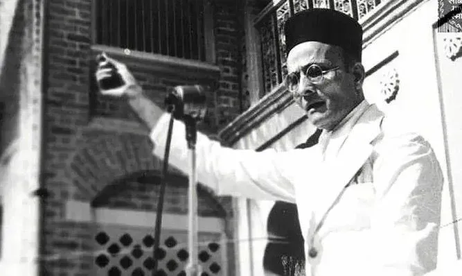 Vaishnaw pays tribute to Veer Savarkar on birth anniversary