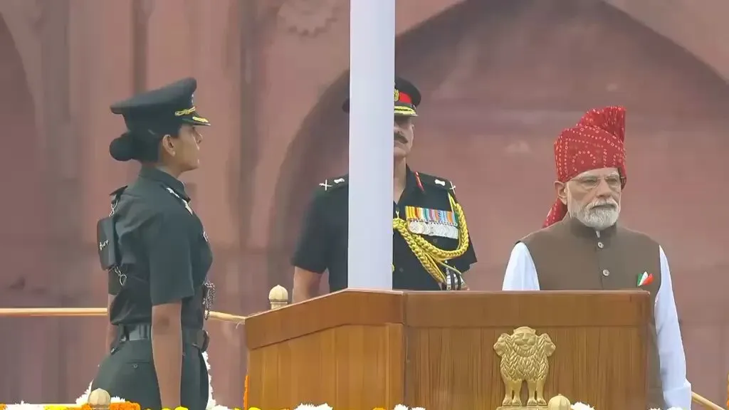 Vaishnaw Shares 'Vande Mataram' Echo from Red Fort on I-Day