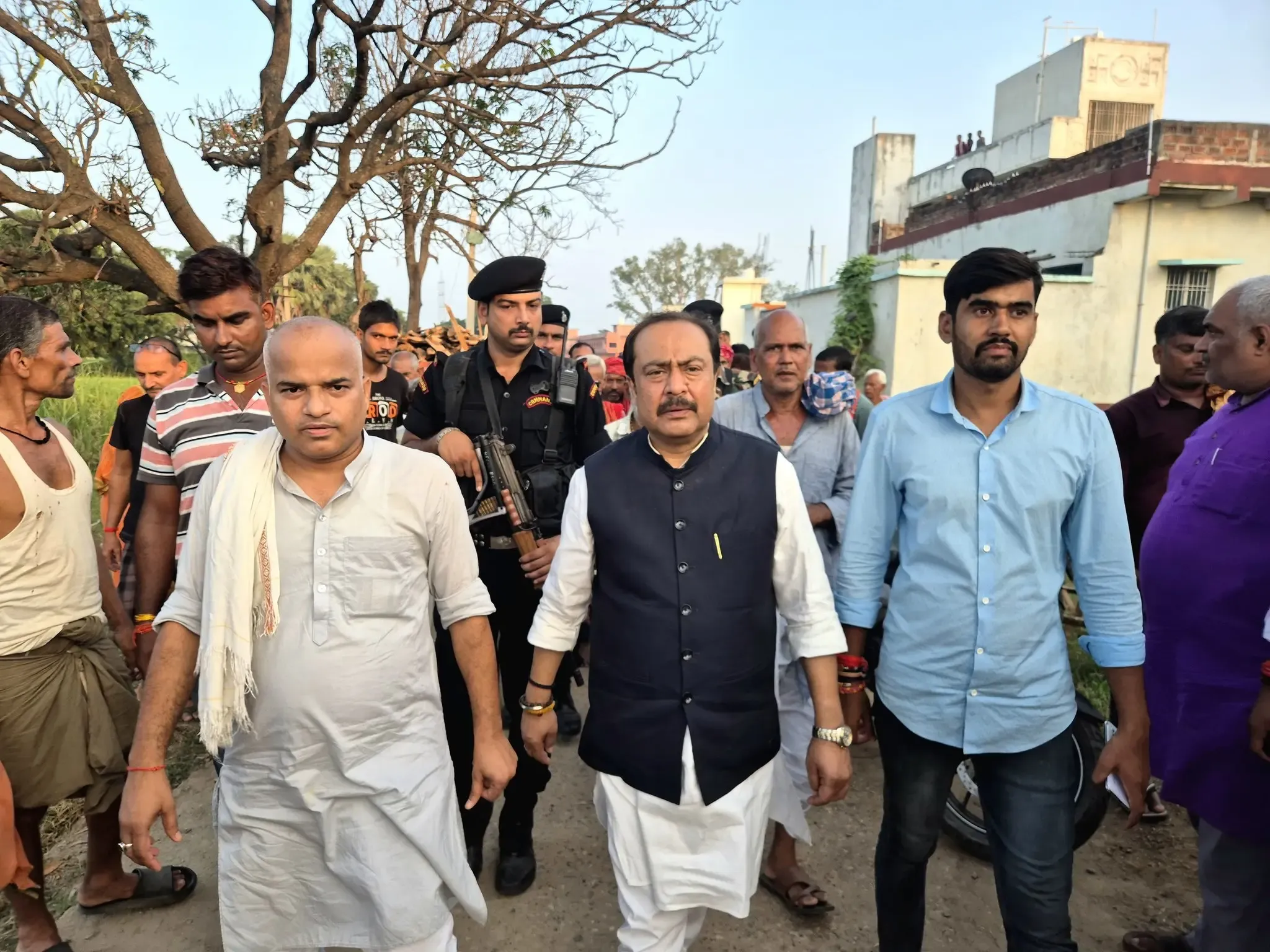 क्या वाल्मीकि का युग है कि कोई अचानक साधु बन जाए? तेजस्वी पर भाजपा सांसद विवेक ठाकुर का तंज