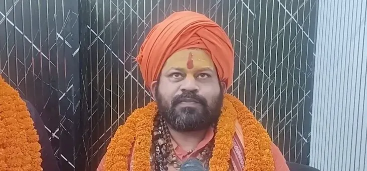वंदे मातरम अपमान और राम मंदिर चढ़ावा विवाद: महंत राजू दास ने मांगी कांग्रेस पर कार्रवाई