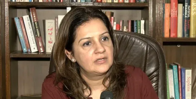 प्रियंका चतुर्वेदी का भाजपा पर आरोप: वंदे मातरम की आड़ में छुपाए जा रहे बेरोज़गारी और महंगाई के असली मुद्दे